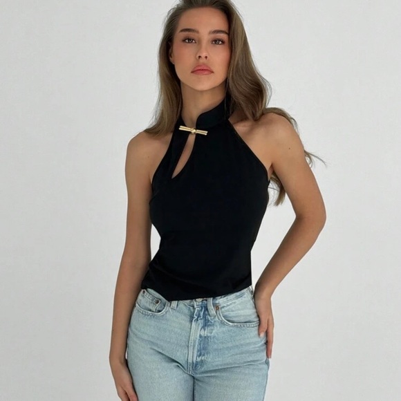 Aloruh Elegant Retro Metal Accessory Versatile Solid Color Halter Neck Tank Top - Picture 3 of 4